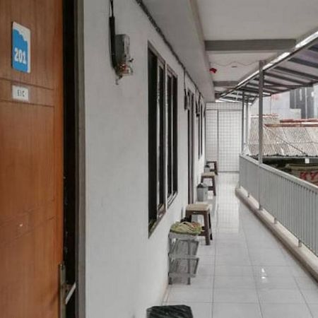 Laponca Residence Pondok Cabe Syariah Redpartner Buaran Exterior photo